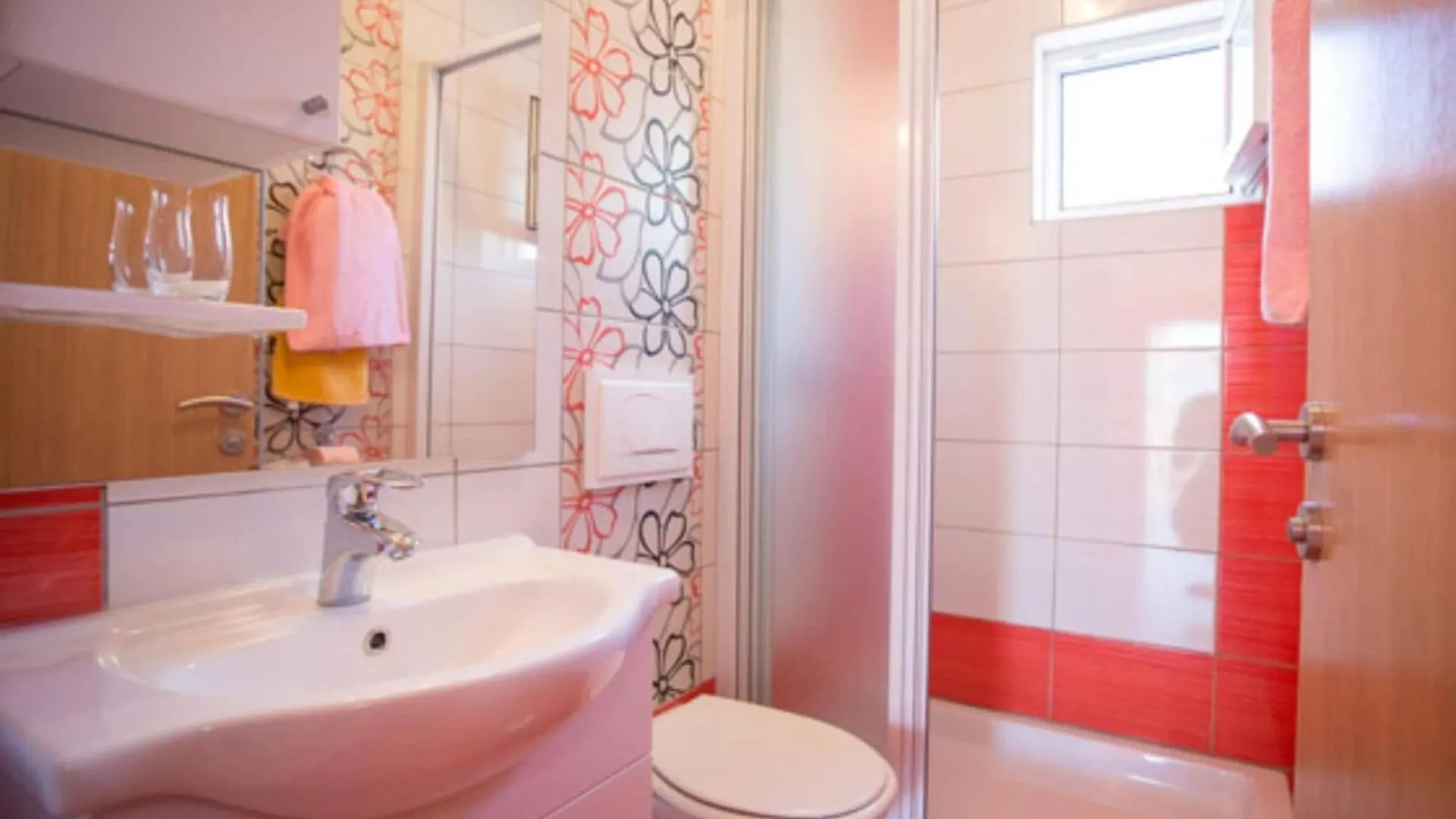 Apartments Zora - Comfort One Bedrom Apartment With Balcony A3 Lopar
